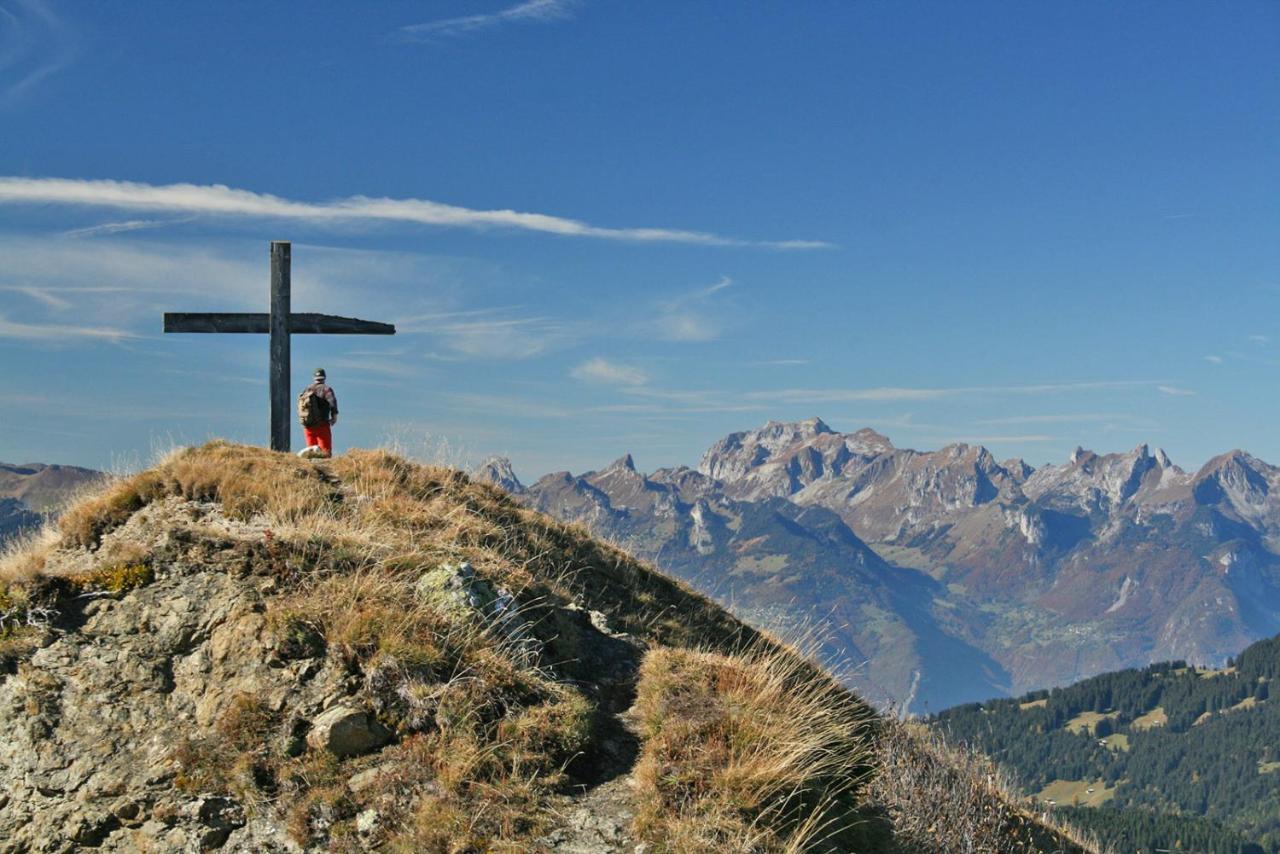 Sur Les Pistes De *